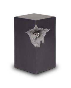 Urna de cerámica con pequeño corazón plateado, negro gris mate
