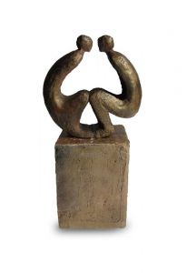 Urna escultura Entre los otros