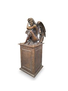 Urna funeraria de ángel ‘Ángel de la Reflexión’ sobre pedestal en varios colores