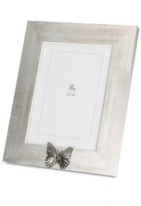 Urna macro de foto con mariposa para cenizas