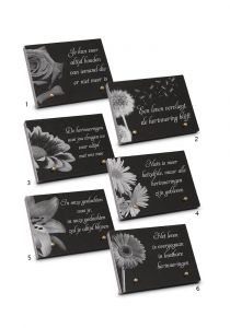 Memorial con diferentes tipos de flores
