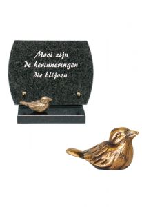 Memorial con pájaro de bronce