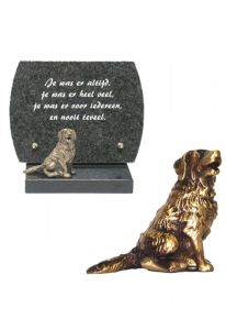 Memorial con perro de bronce