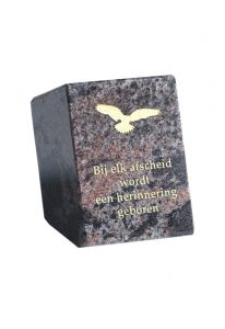 Memorial con pájaro