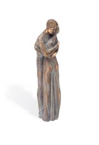 Escultura funeraria Abrazo – tridimensional, libre, con taco de fijación en la parte inferior