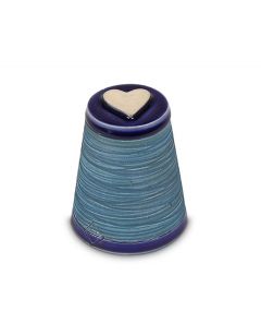 Miniurna cerámica 'Koniko' con corazón azul