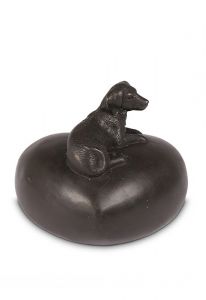 Miniurna bronce 'Perro en almohada'