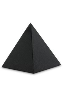 Miniurna pirámide en piedra natural
