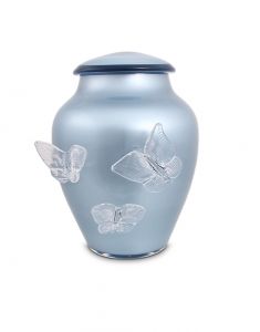 Urna incineración de cristal con mariposas azul