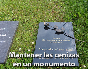 Mantener las cenizas en un monumento